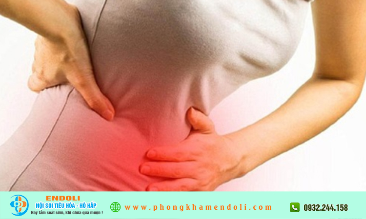 Đau bụng lan ra sau lưng