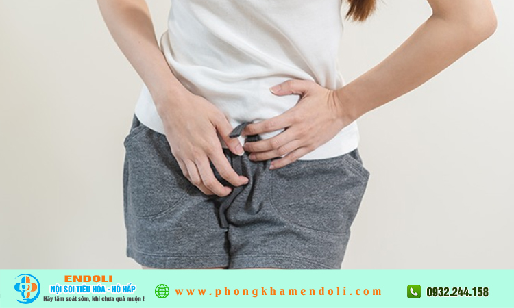 Nhói bụng bên trái